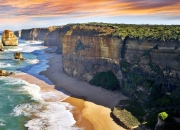 爱游戏体育-托尼教科书级表现引领里昂强势粉碎安哥拉，足球艺术再现绿茵场