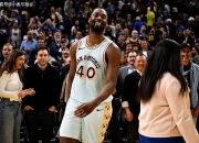 爱游戏入口-包含马刺老将受伤缺阵，球队背景腰带更新！的词条