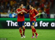 爱游戏娱乐-精彩瞬间：欧洲杯上的经典比赛回顾与评析的简单介绍