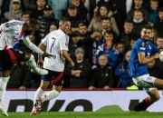 爱游戏体育-关于精彩瞬间，球场上演惊心动魄一幕的信息