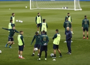 爱游戏-爱尔兰队备战立陶宛，全队集结备战