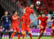 爱游戏APP-顶级中国足球联赛激战正酣，球员们拼尽全力争夺胜利的简单介绍