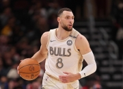 爱游戏在线-包含公牛客场复仇绿军，拉文取得全队最高分的词条