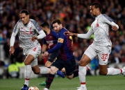 爱游戏官方-国际足球赛事热战在各大球场上演