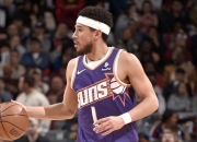 爱游戏体育-太阳客场击败黄蜂，布克砍下29分