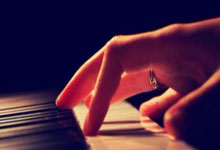 爱游戏官网-绿茵风暴眼！摩洛哥联赛上演三王争鼎，最终决战今夜打响