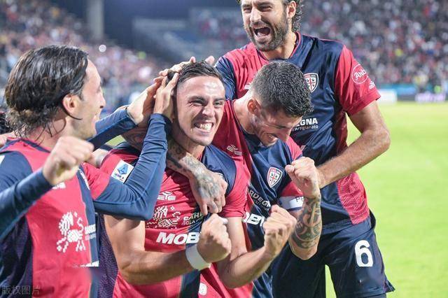 对阵势均力敌，比赛场面竞技火爆