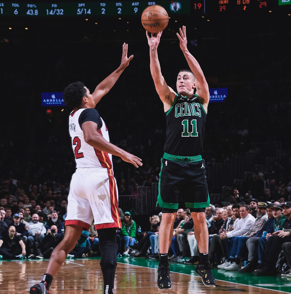 小牛大胜鹈鹕,凯尔特人压倒活塞,热火击败魔术 小牛大胜鹈鹕,凯尔特人压倒活塞,热火击败魔术