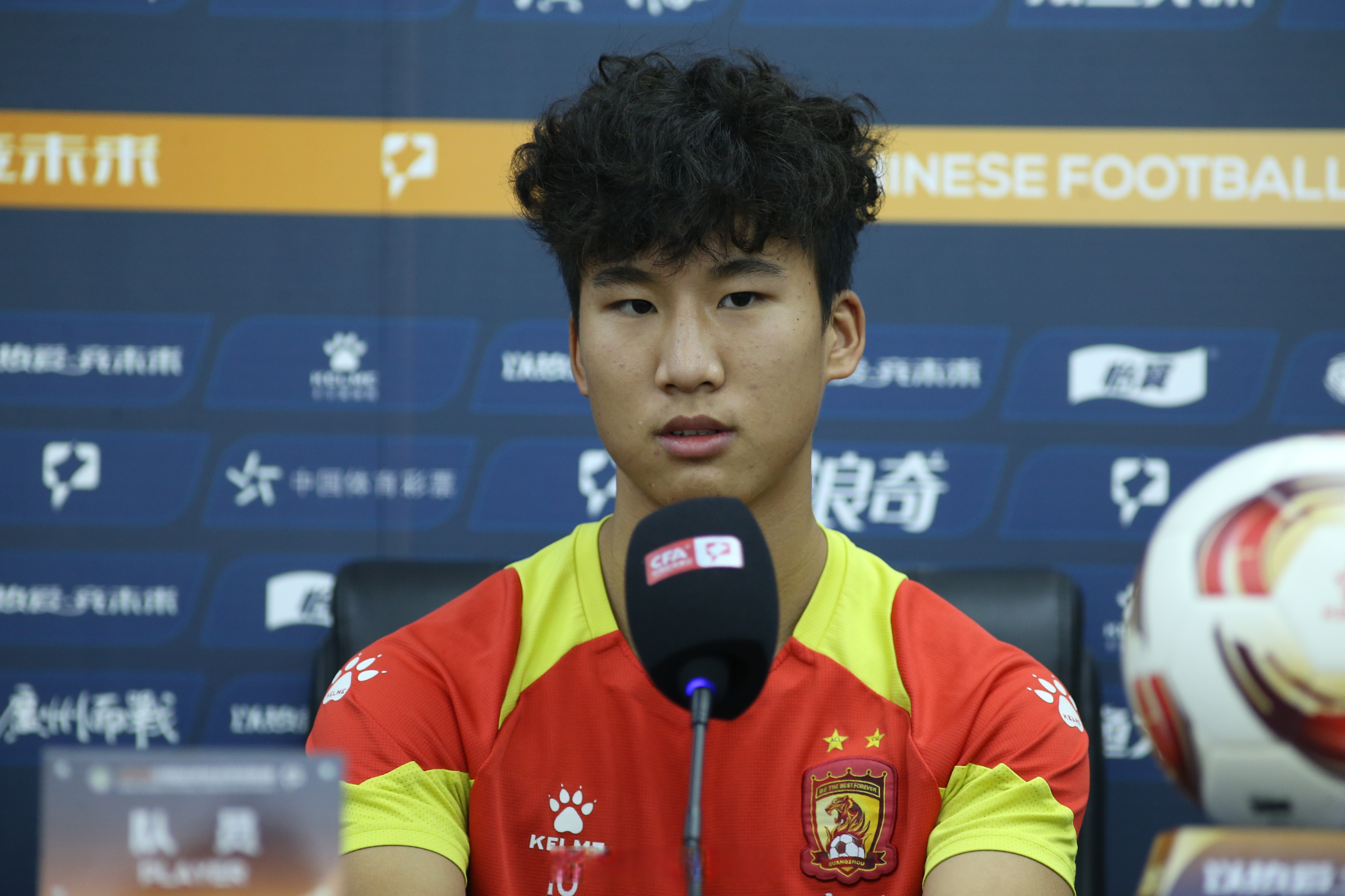 胜利带来信心,球队士气高涨,备战下一场比赛! 胜利带来信心,球队士气高涨,备战下一场比赛!