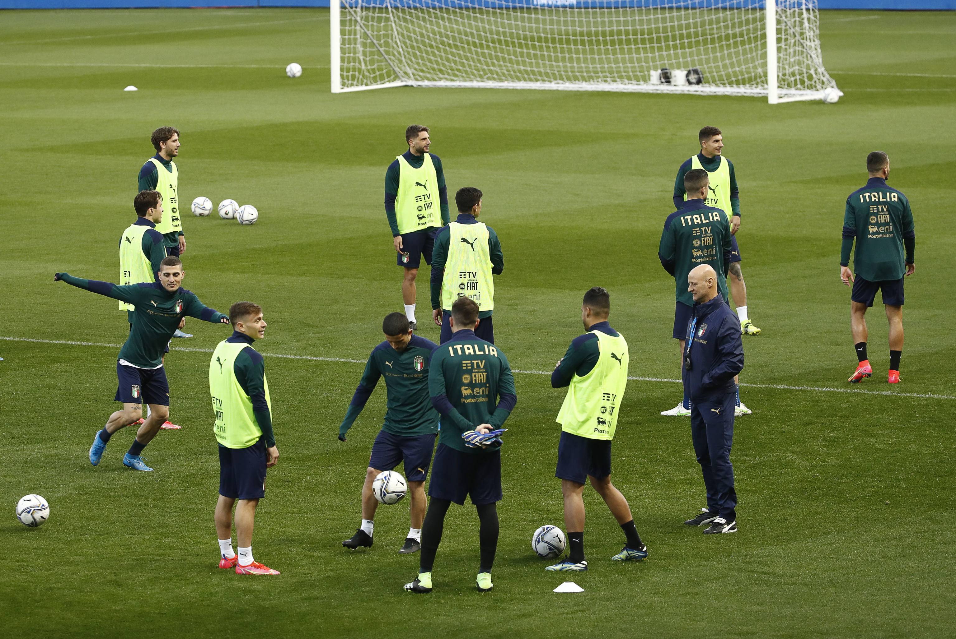 爱尔兰队备战立陶宛，全队集结备战