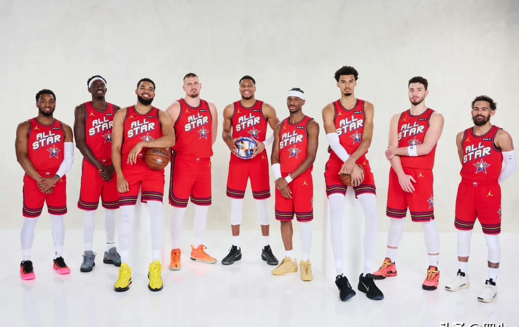 包含全球篮球巨星齐聚欧洲联赛,赛事备受瞩目的词条 包含全球篮球巨星齐聚欧洲联赛,赛事备受瞩目的词条