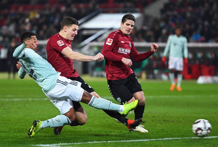 包含卡利亚里客场为大连队拿分,实现保级目标的词条 包含卡利亚里客场为大连队拿分,实现保级目标的词条