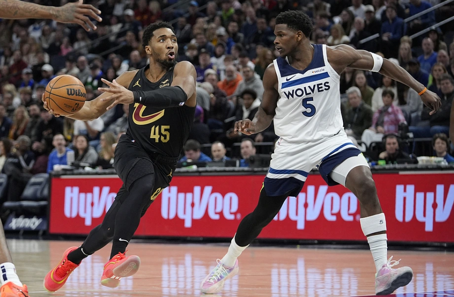 森林狼队韦德恢复状态，带领球队取胜