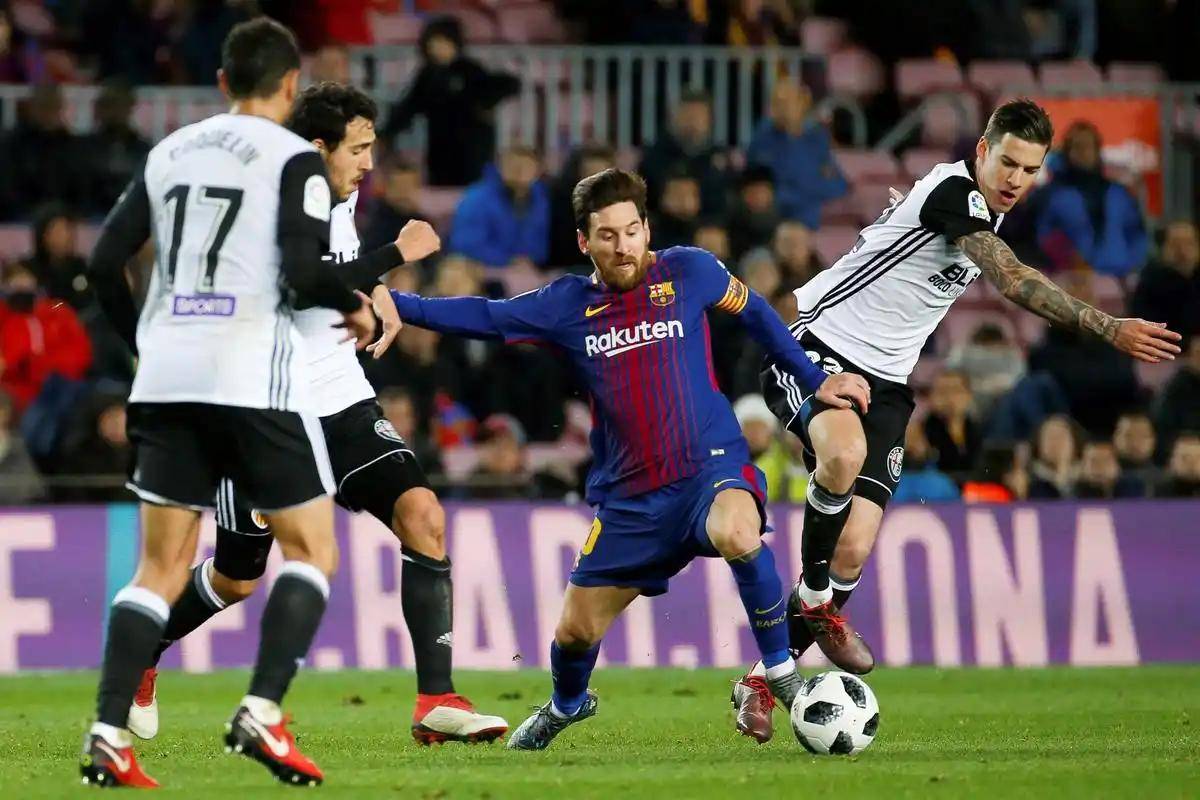 瓦伦西亚挑战豪门：年轻射手迎战巴萨逐梦的简单介绍