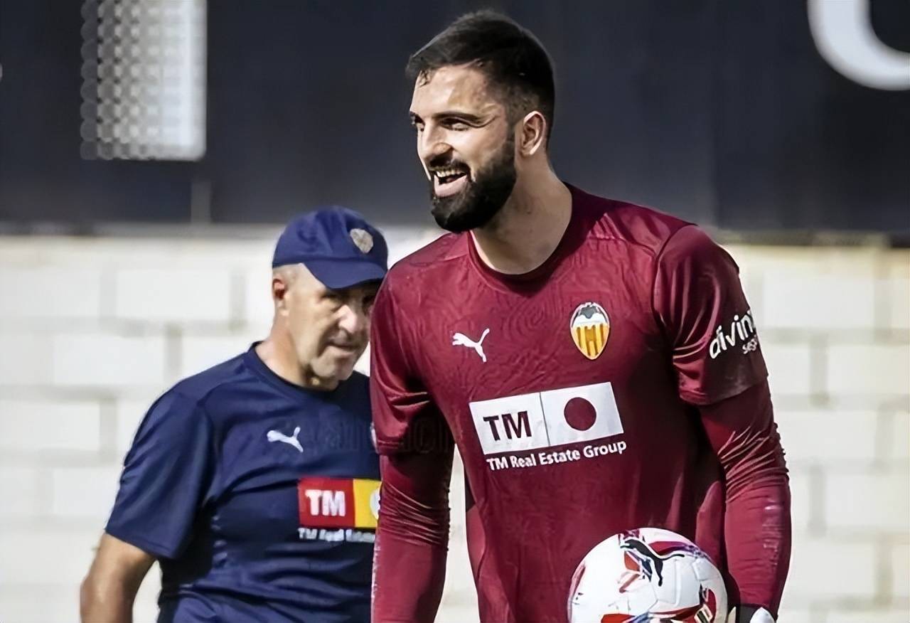 瓦伦西亚挑战豪门：年轻射手迎战巴萨逐梦的简单介绍