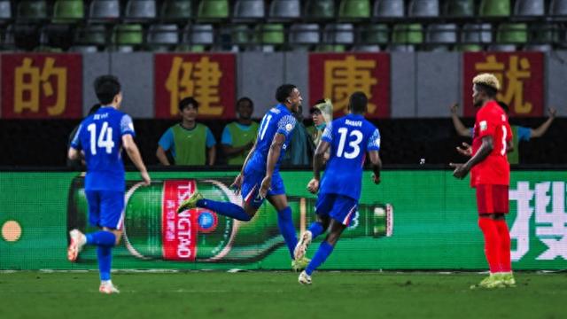 上海申花客场遭遇不利,寻找突破口 上海申花客场遭遇不利,寻找突破口