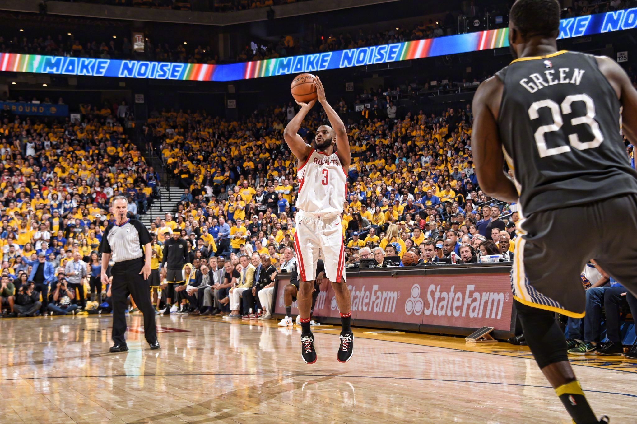 关于深圳雷曼客场遭遇对手逆转遭受失利的信息