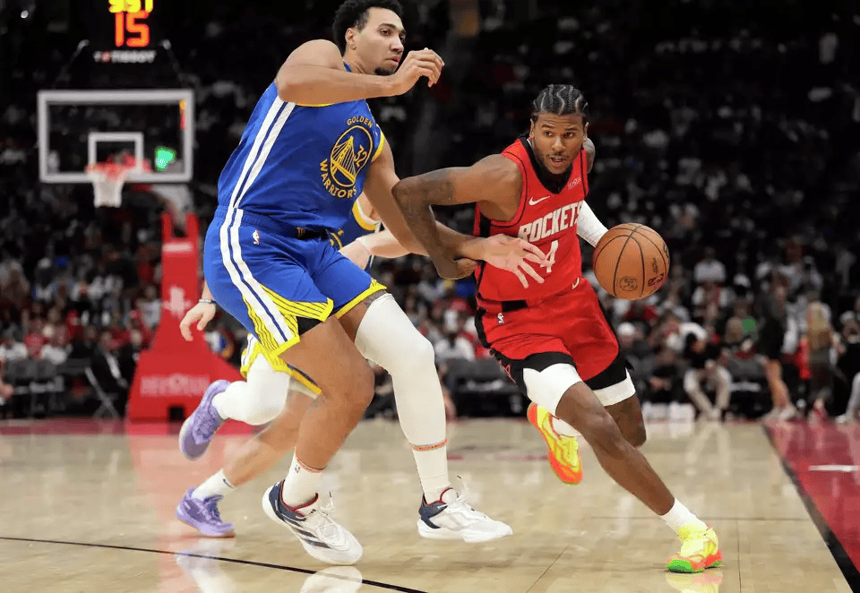 球员激情拼搏,篮球比赛波澜壮阔 球员激情拼搏,篮球比赛波澜壮阔