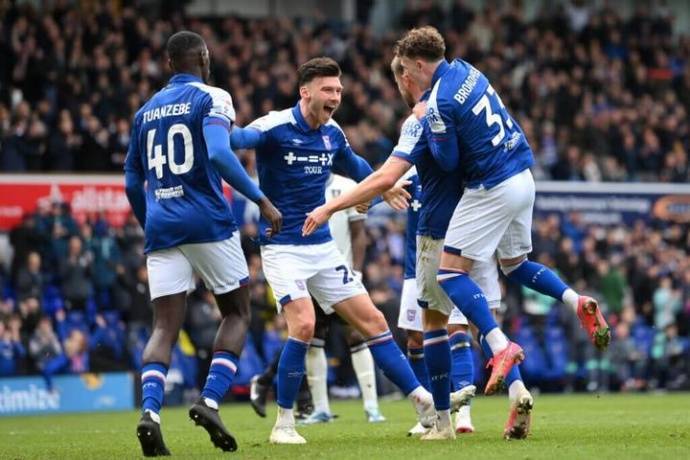 伯恩茅斯客场输球，继续排名垫底