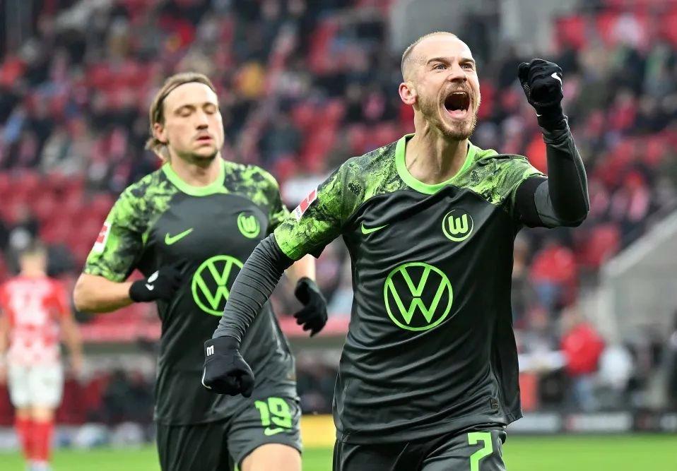 沃尔夫斯堡稳定发挥,队伍整体风格明显的简单介绍 沃尔夫斯堡稳定发挥,队伍整体风格明显的简单介绍