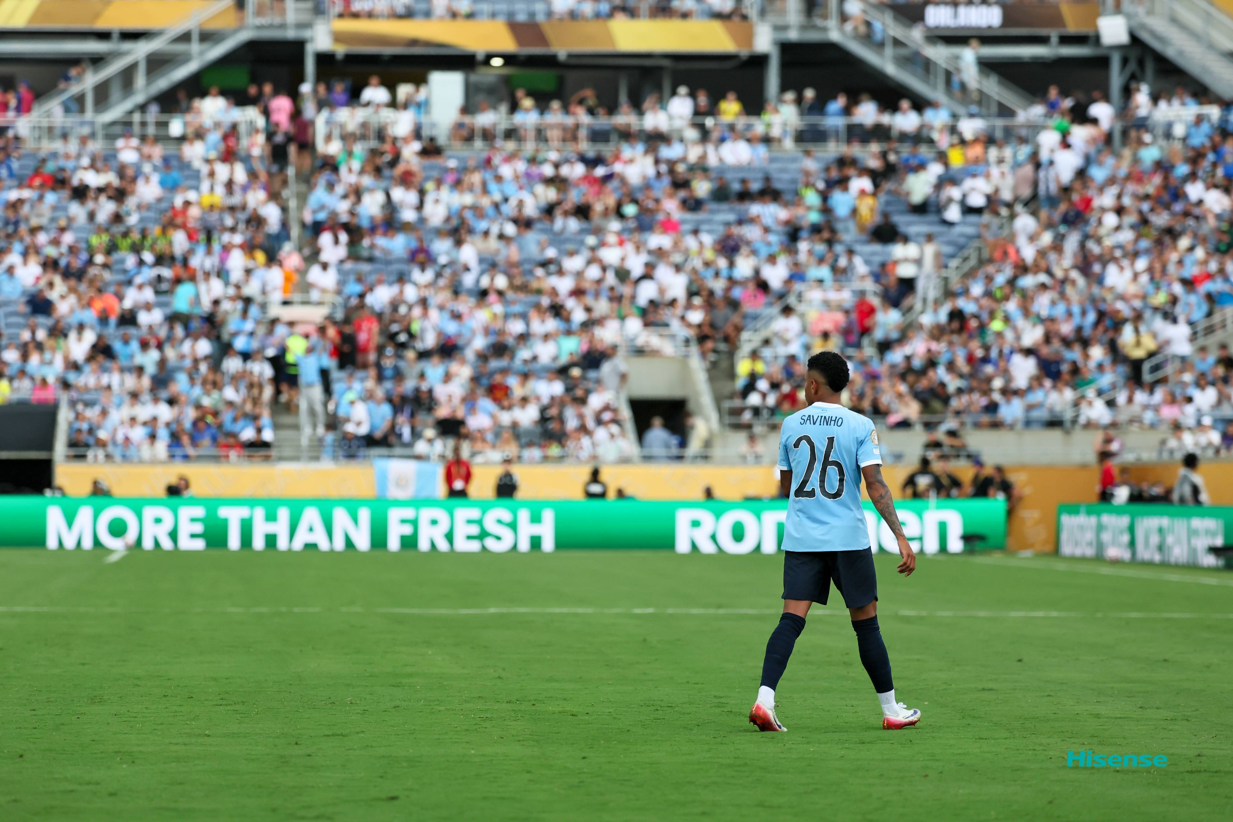 曼城球员表现抢眼,赢得球迷支持 曼城球员表现抢眼,赢得球迷支持