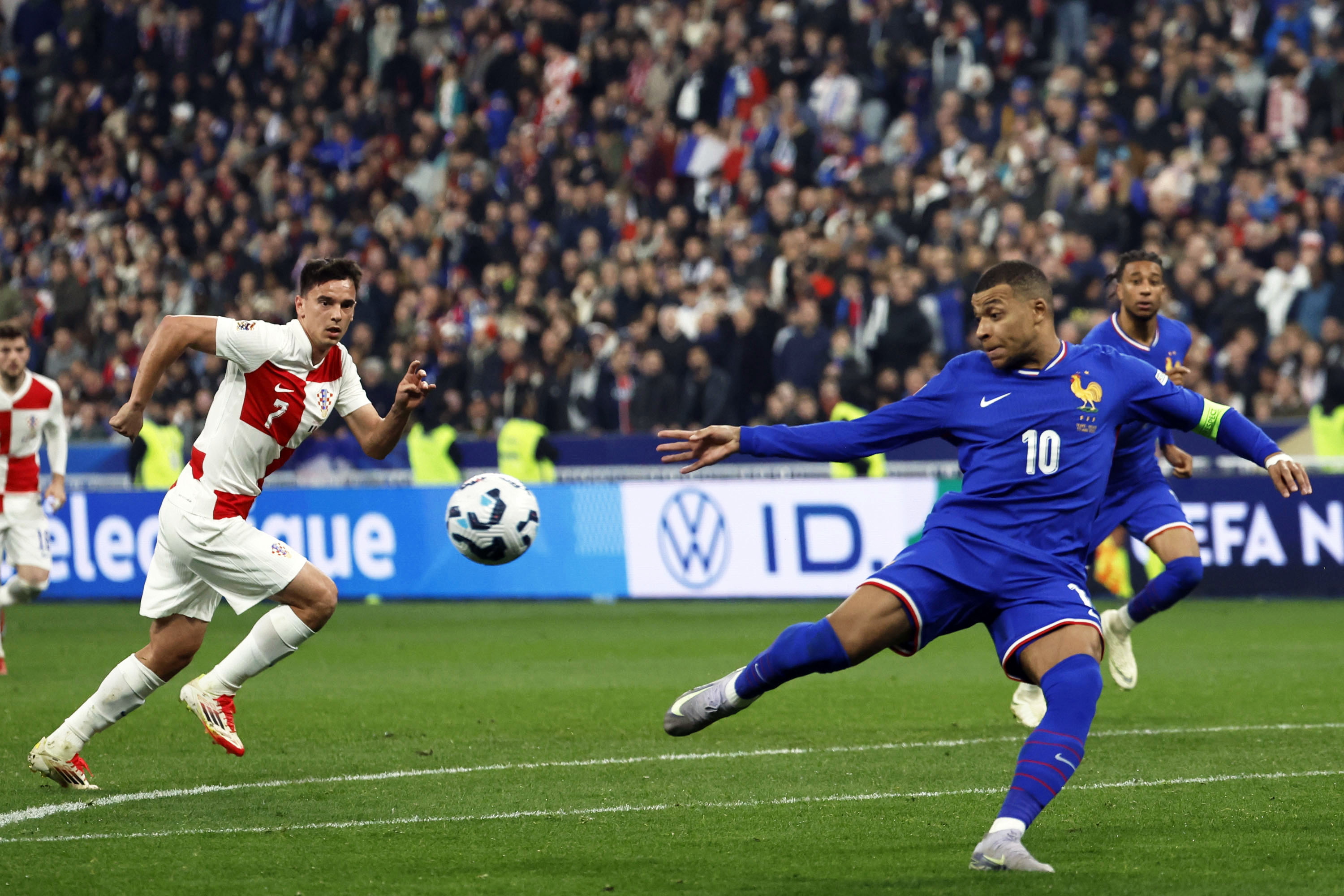 包含英格兰队力克法国,成功晋级半决赛的词条 包含英格兰队力克法国,成功晋级半决赛的词条