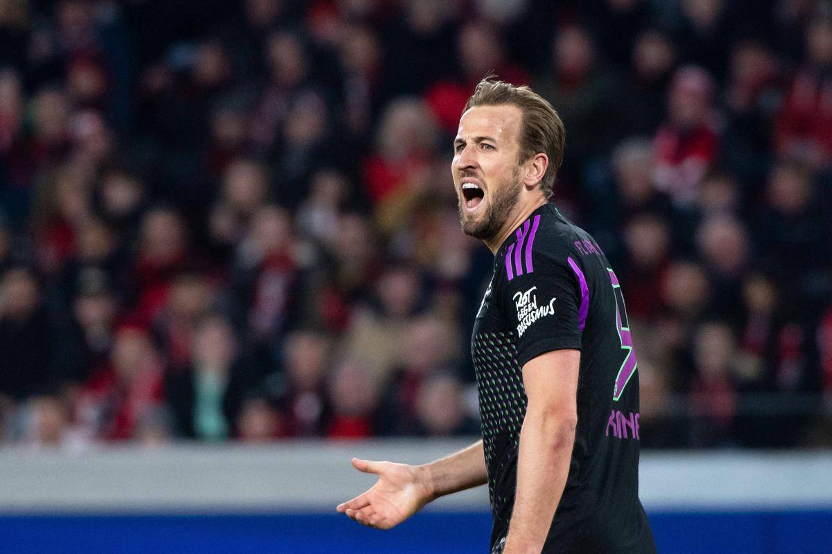 拜仁慕尼黑主教练战术遭质疑,德甲霸主危机重重的简单介绍 拜仁慕尼黑主教练战术遭质疑,德甲霸主危机重重的简单介绍