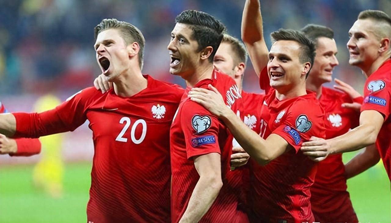 包含乌克兰队突破挪威防线,欧预赛领跑团队之一的词条 包含乌克兰队突破挪威防线,欧预赛领跑团队之一的词条