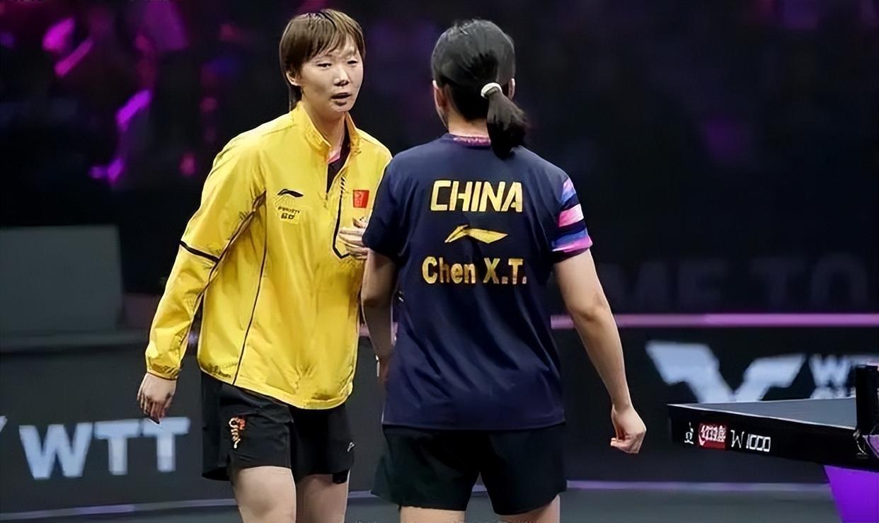 赛场上突发意外,受伤选手退赛 赛场上突发意外,受伤选手退赛