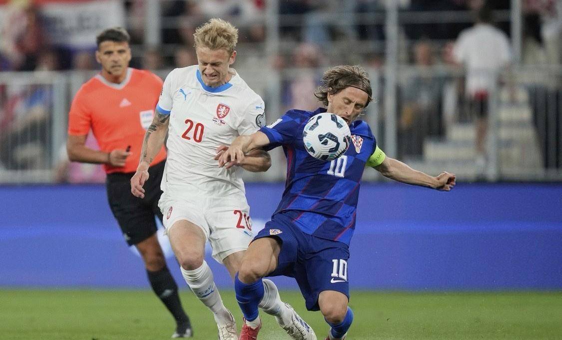 欧洲预选赛高潮迭起,实时比分看好的简单介绍 欧洲预选赛高潮迭起,实时比分看好的简单介绍