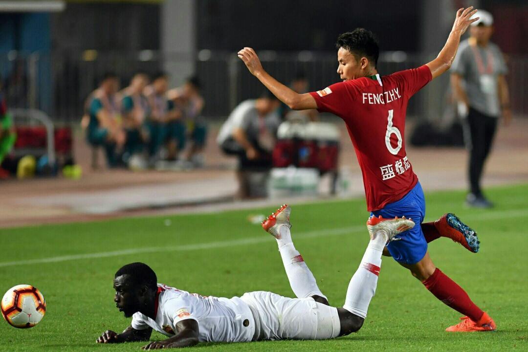 莱比锡暂时领跑,表现稳定赢得球迷认可的简单介绍 莱比锡暂时领跑,表现稳定赢得球迷认可的简单介绍