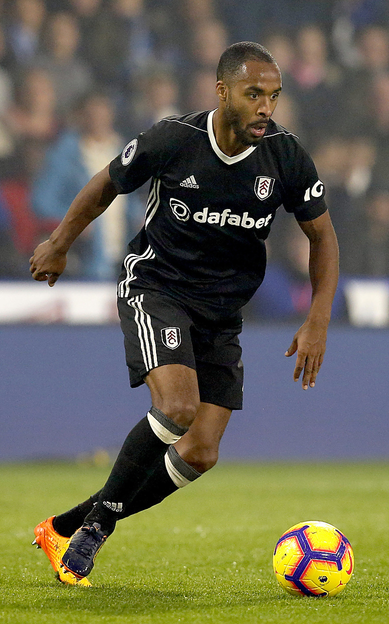 伯恩利主场不敌哈德斯菲尔德,遭遇保级压力的继续紧缩的简单介绍 伯恩利主场不敌哈德斯菲尔德,遭遇保级压力的继续紧缩的简单介绍