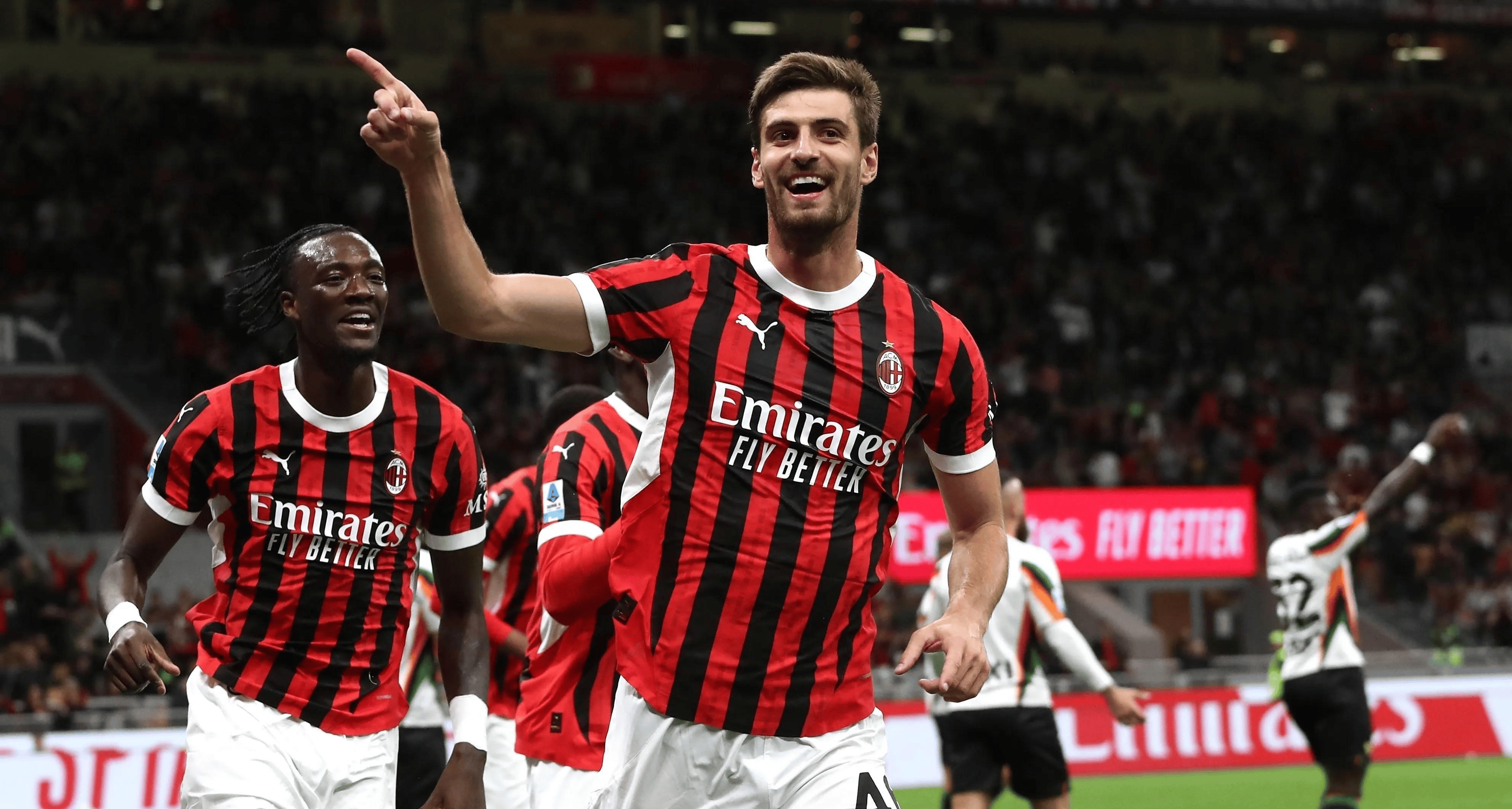 小组赛欧冠:英格兰不敌AC米兰,争议判罚 小组赛欧冠:英格兰不敌AC米兰,争议判罚