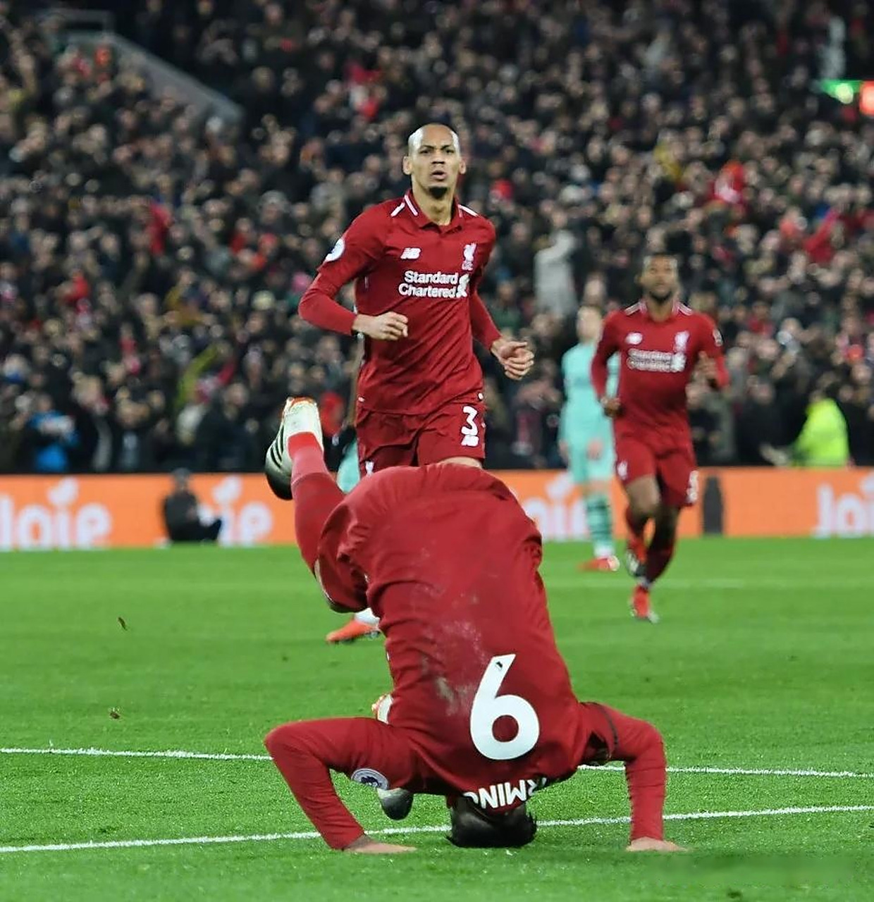 关于昨日焦点:西班牙险胜,争议判罚的信息 关于昨日焦点:西班牙险胜,争议判罚的信息