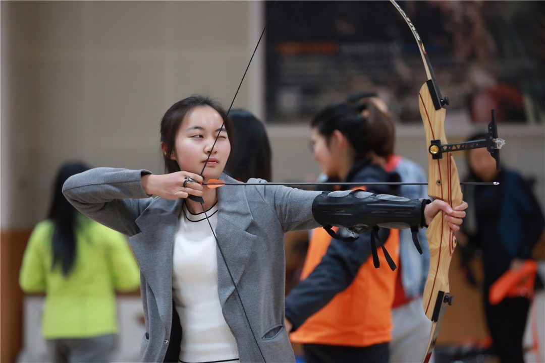 射箭比赛弓法高超,精准无比的简单介绍 射箭比赛弓法高超,精准无比的简单介绍