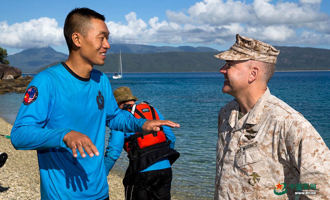 哥伦比亚队队员拼搏奋斗赢得赞誉