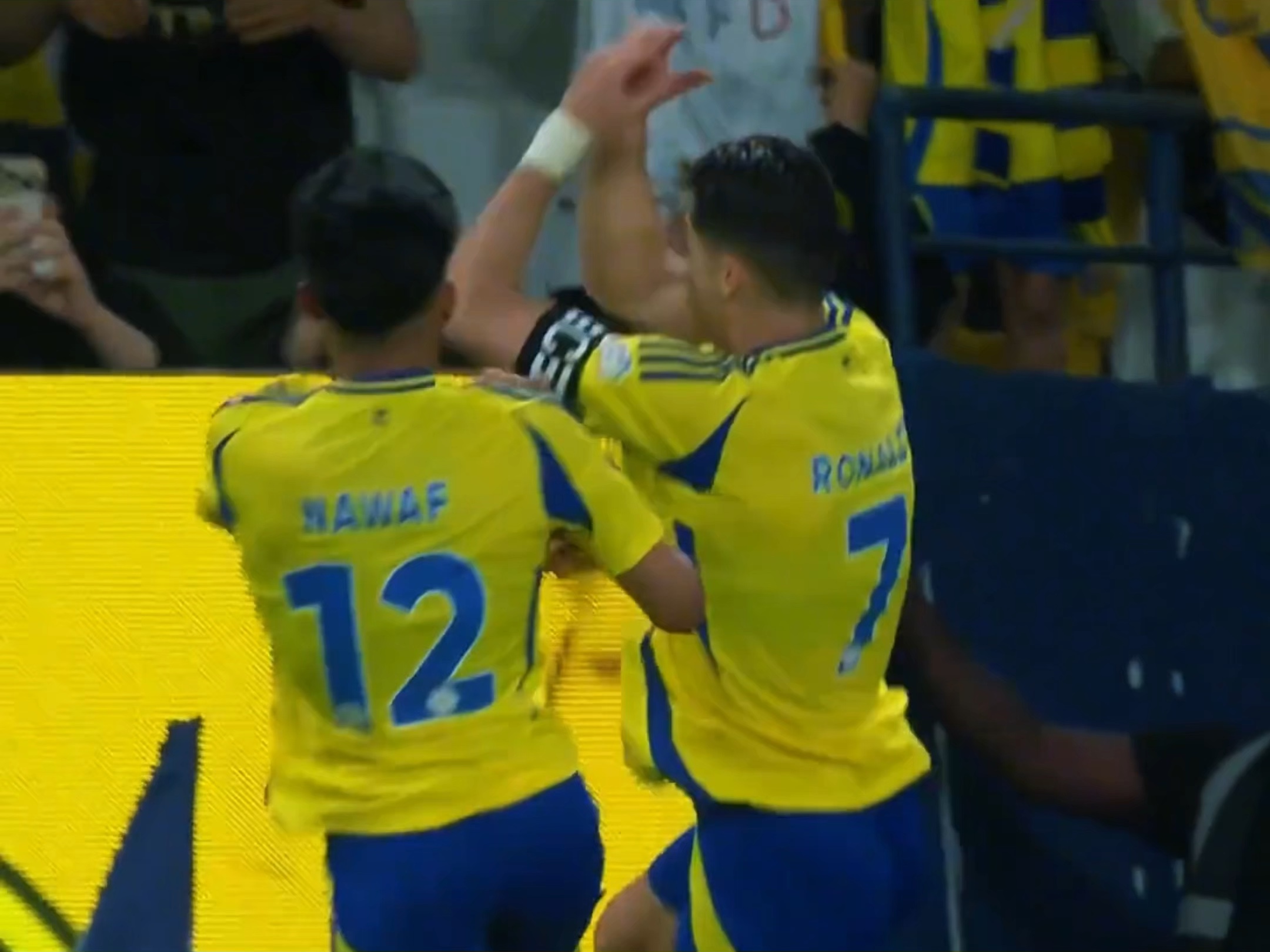 阿根廷轻取意大利队,C罗世界波破门中超 阿根廷轻取意大利队,C罗世界波破门中超