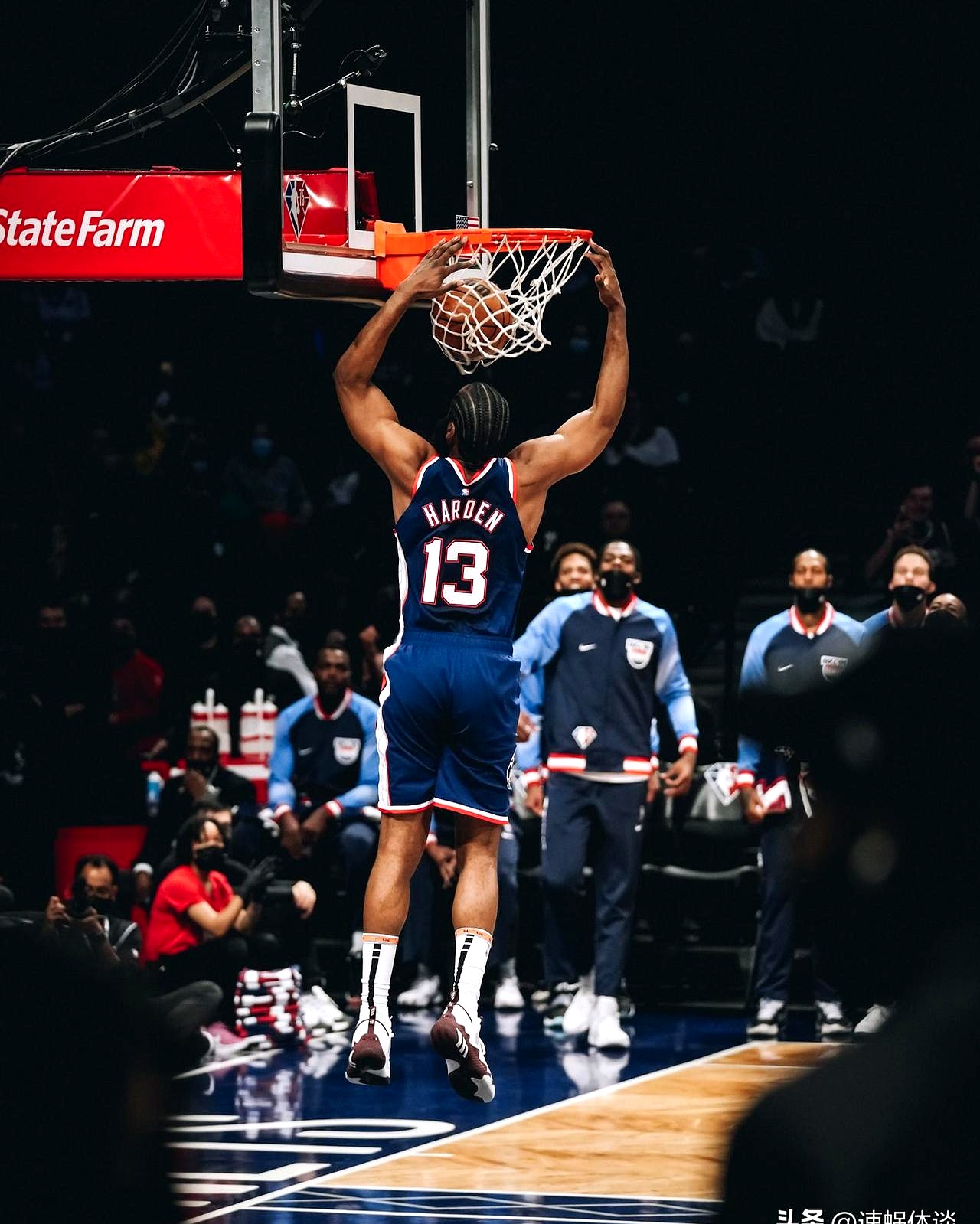 篮网小前锋表现抢眼,助球队击败掘金紧追榜首的简单介绍 篮网小前锋表现抢眼,助球队击败掘金紧追榜首的简单介绍