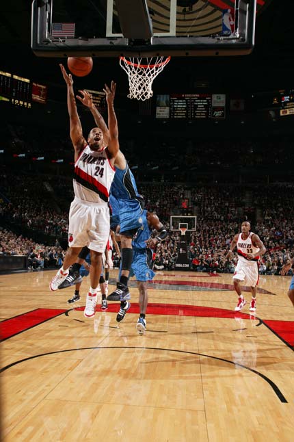 开拓者逆转魔术,取得宝贵胜利的简单介绍 开拓者逆转魔术,取得宝贵胜利的简单介绍