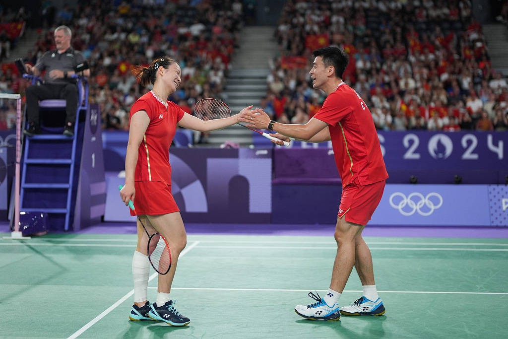 日本队轻取法国队,郑思维点燃赛场 日本队轻取法国队,郑思维点燃赛场