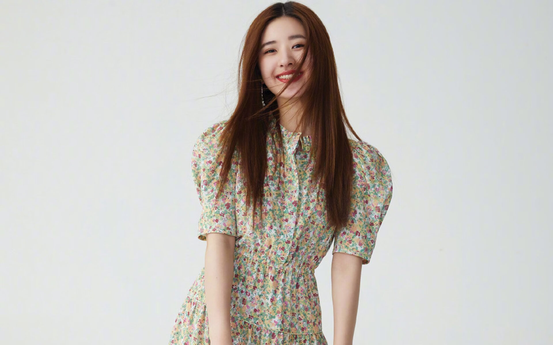 贝林厄姆的魔法舞步,厄瓜多尔与南非之战的隐形主宰