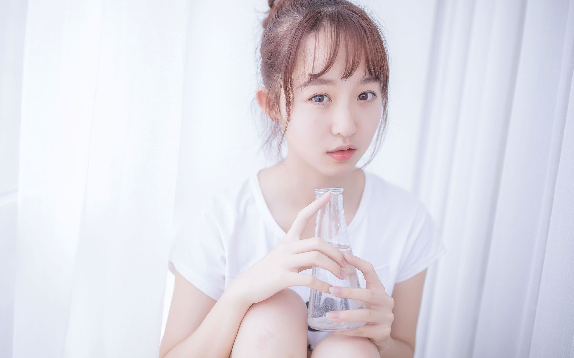 门迪纪录之夜闪耀，厄瓜多尔硬仗攻克勒沃库森堡垒