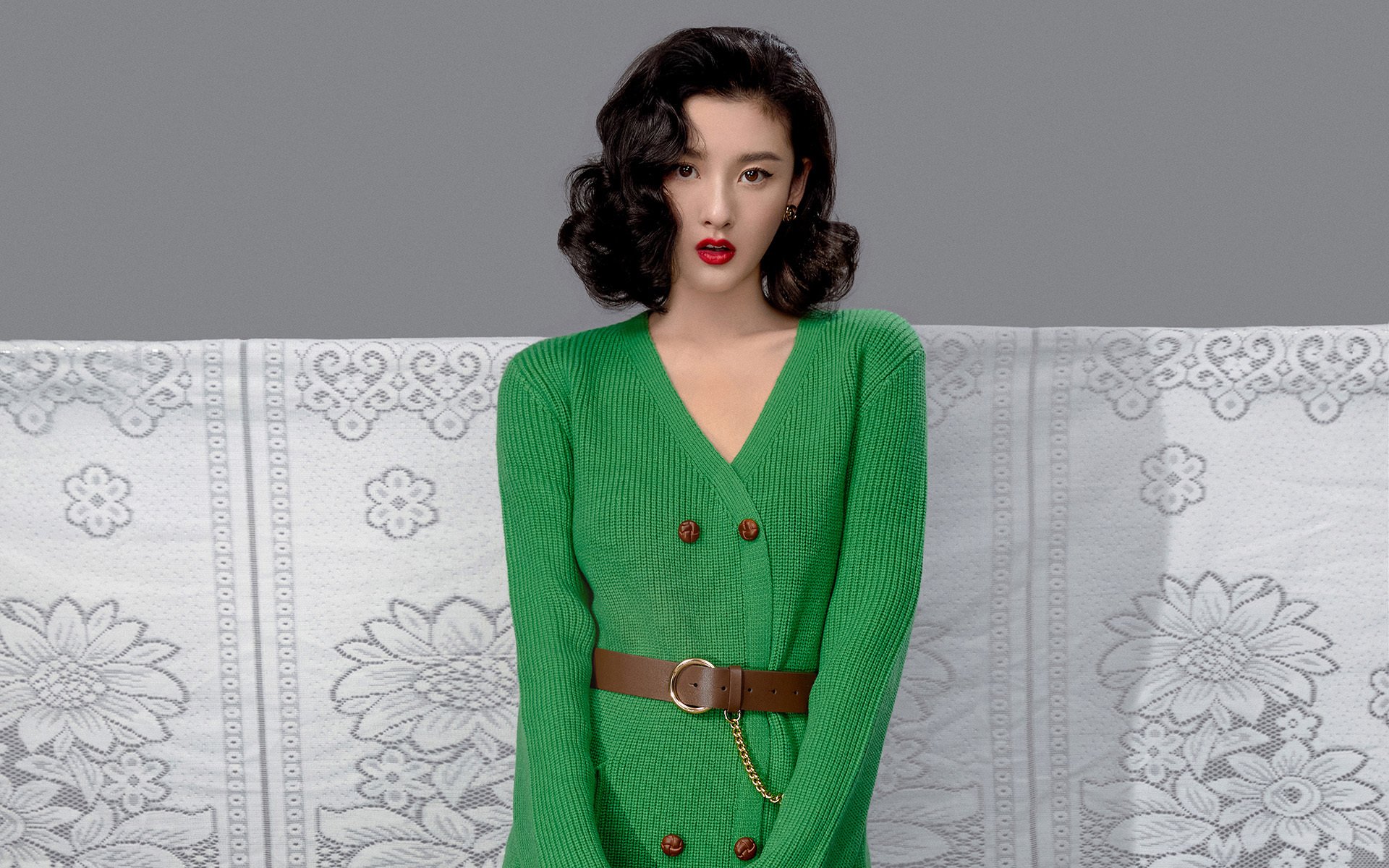 NBA季后赛焦点战，76人队横扫新疆队，展现冠军相