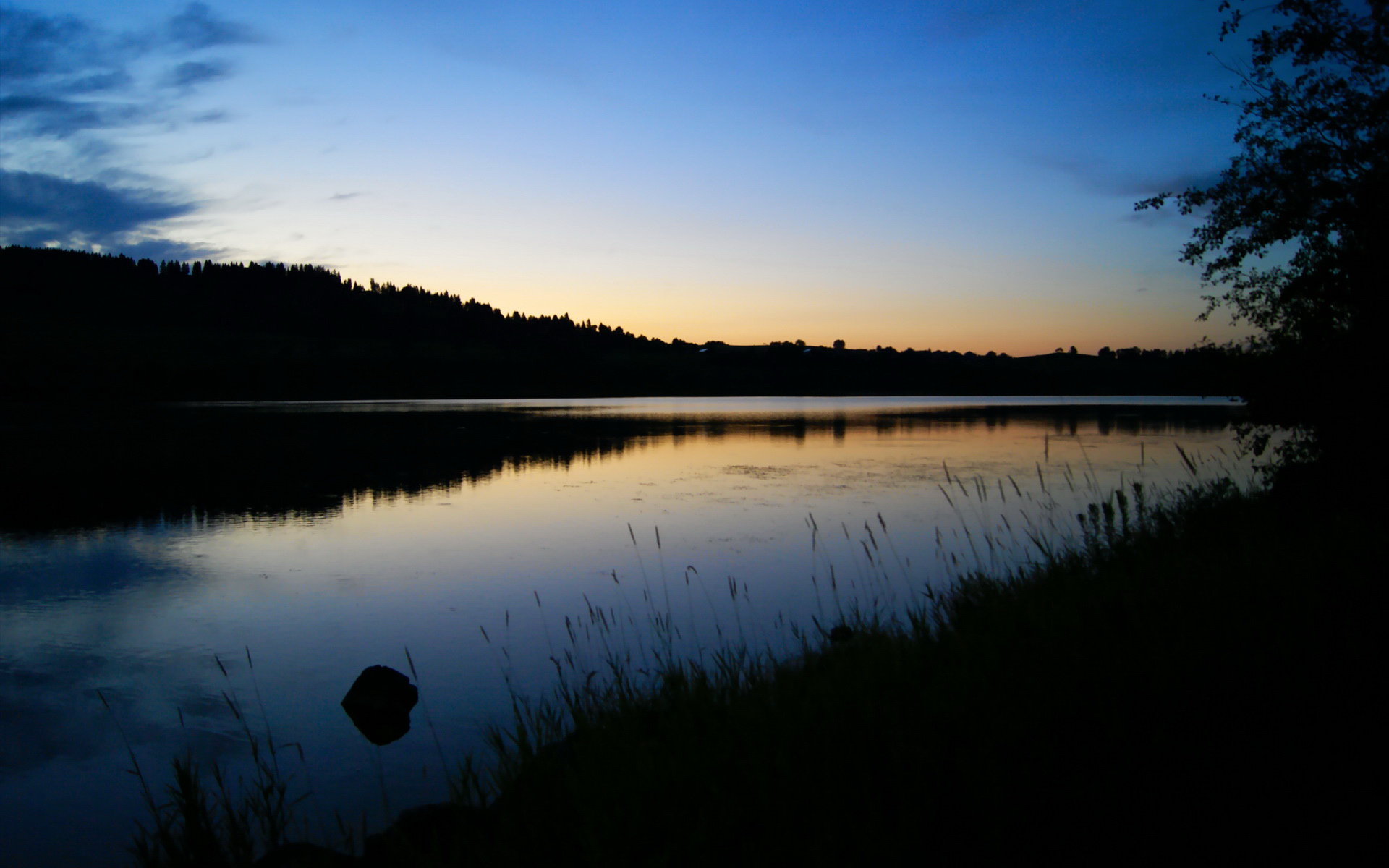 加时鏖战破坚冰，钢铁防线前的绿茵诗篇