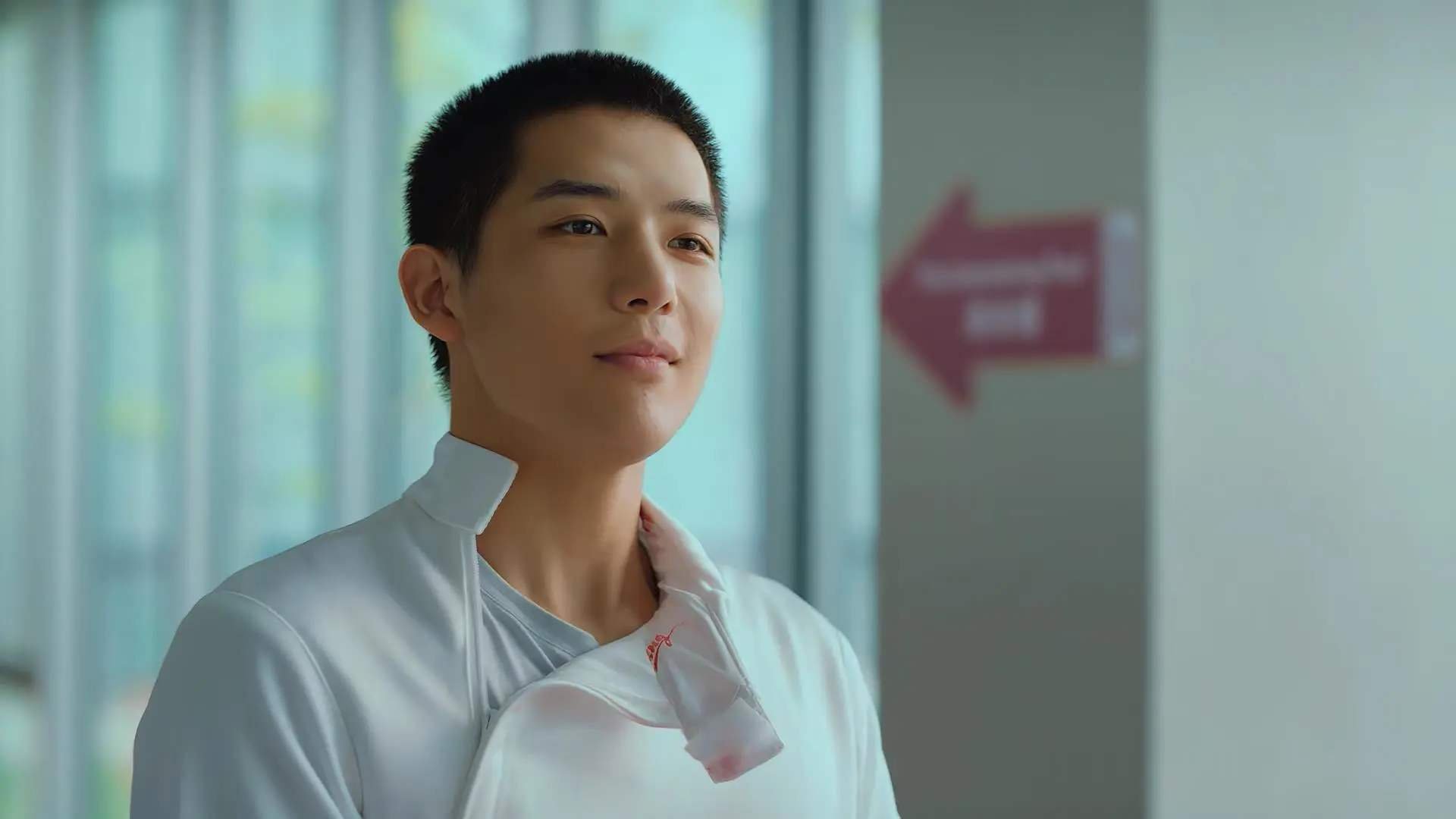 双线辉煌，英格兰欧战力克那不勒斯，哈弗茨欧冠演绎国家德比传奇